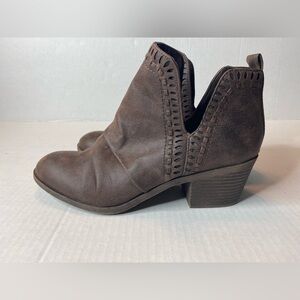 Rock & Candy Women's Size 7 Wide Brown Western Lipton Chelsea Ankle Boot